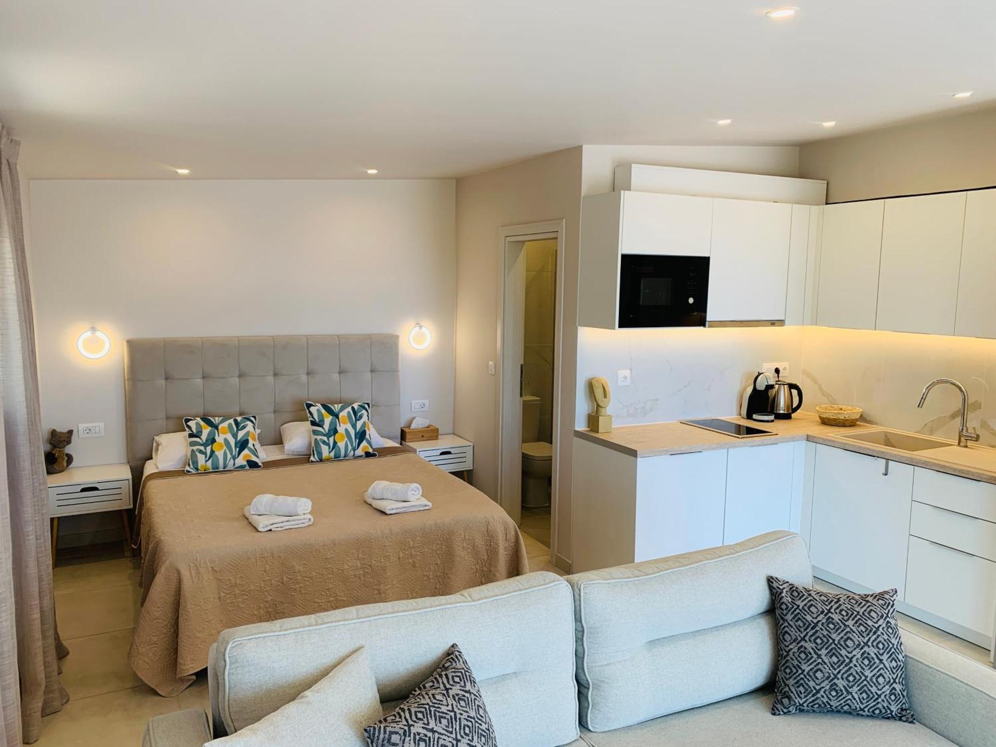 Thelfi Luxury Studio In Attica - Close To Varkiza Beach - Sea View Vári Ngoại thất bức ảnh