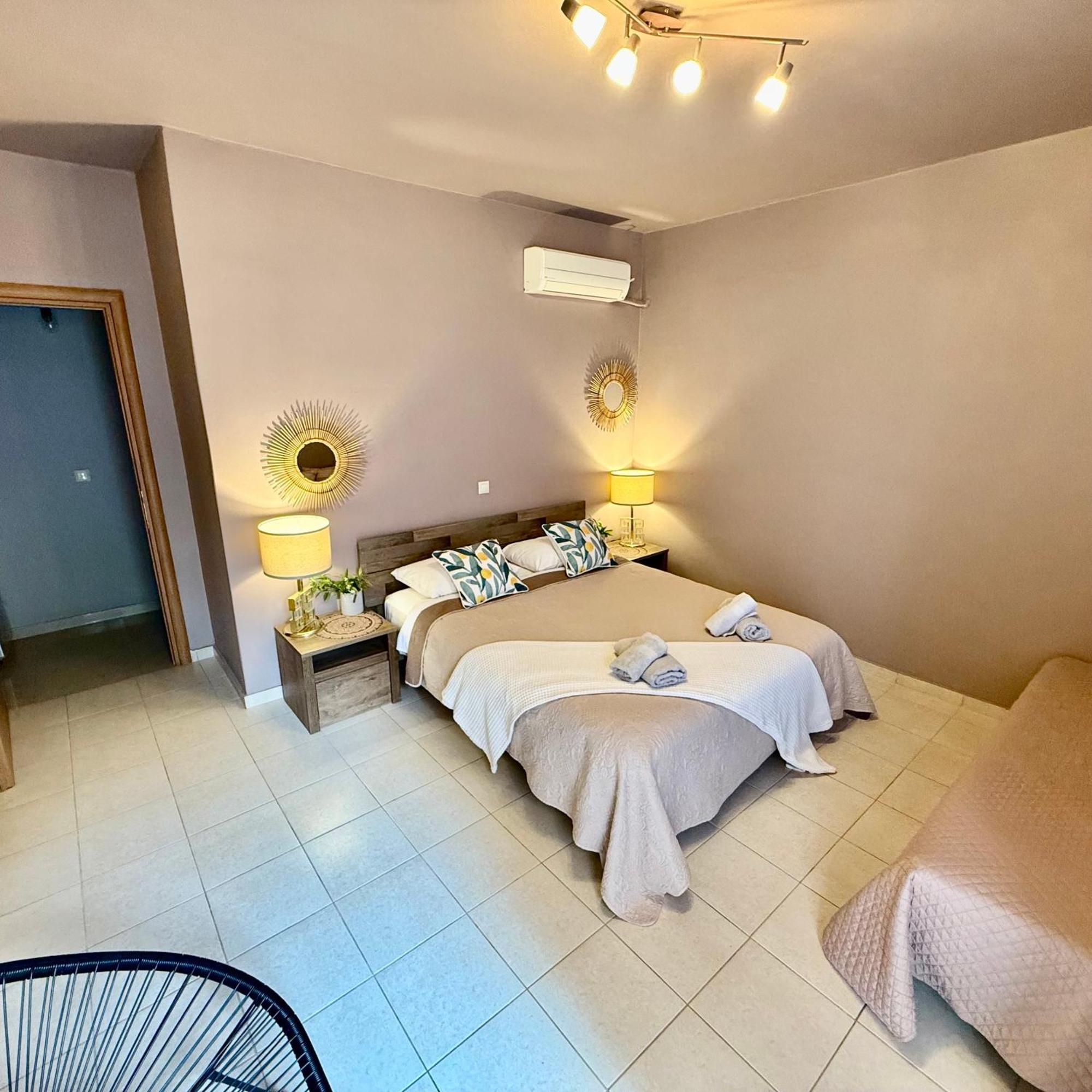 Thelfi Luxury Studio In Attica - Close To Varkiza Beach - Sea View Vári Ngoại thất bức ảnh